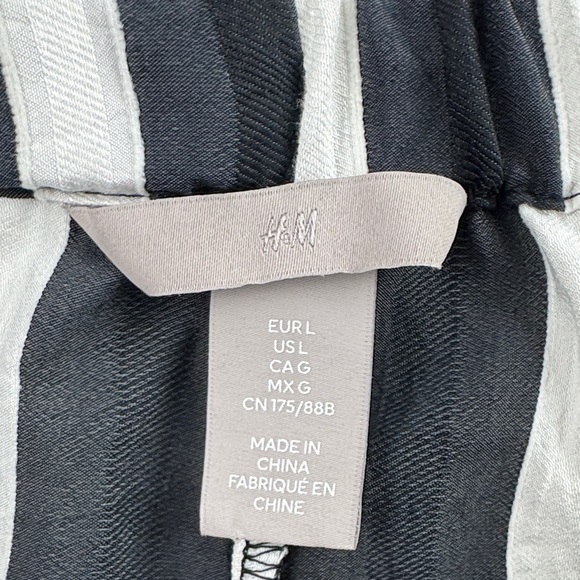 H&M Black and White Striped Women's Wide Leg Pants - Picture 3 of 12